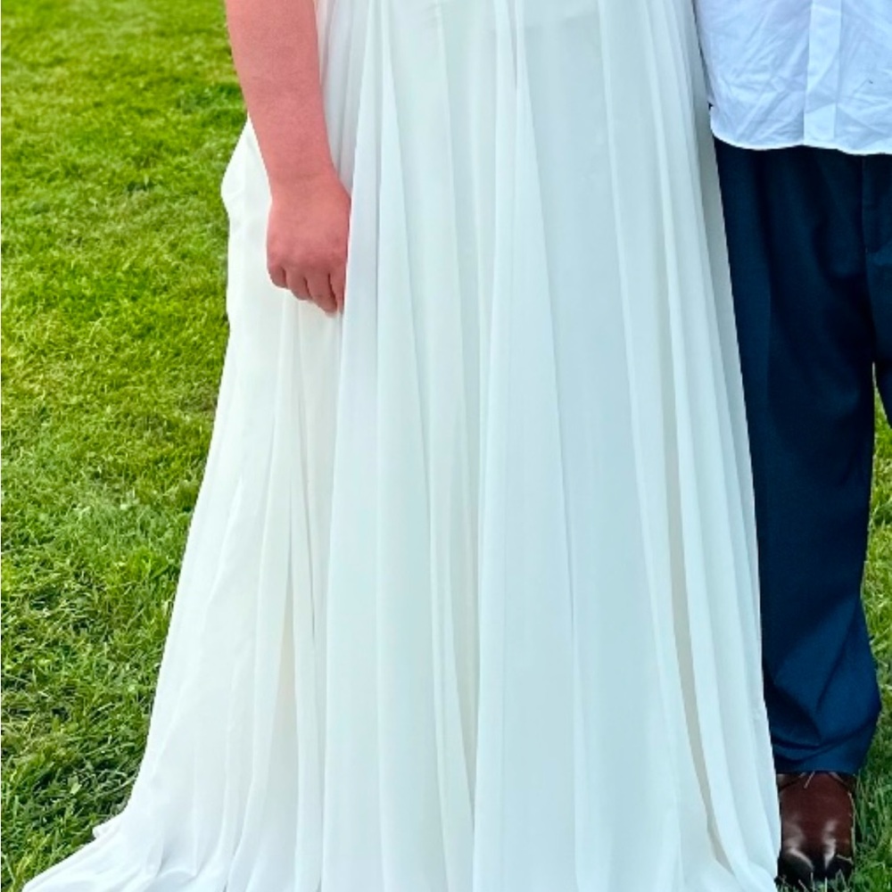 Elegant White Women's Wedding Dress